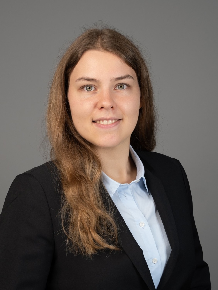 Portrait von Katharina Mayer.